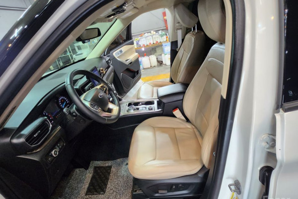 2023 Ford Explorer с пробегом 27 600 км