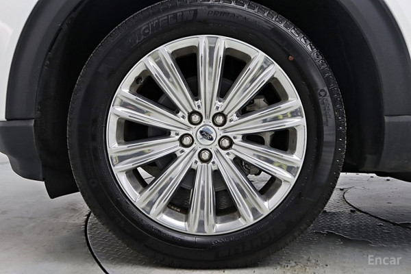 2023 Ford Explorer с пробегом 18 371 км