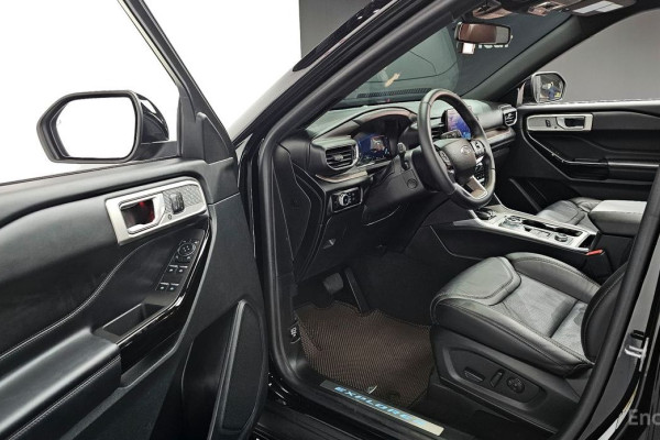 2023 Ford Explorer с пробегом 20 200 км