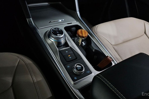 2022 Ford Explorer с пробегом 25 584 км