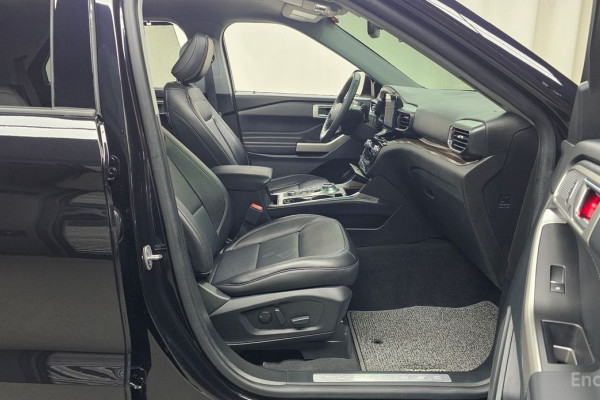 2023 Ford Explorer с пробегом 16 261 км