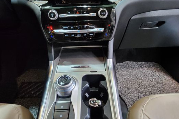 2023 Ford Explorer с пробегом 27 600 км