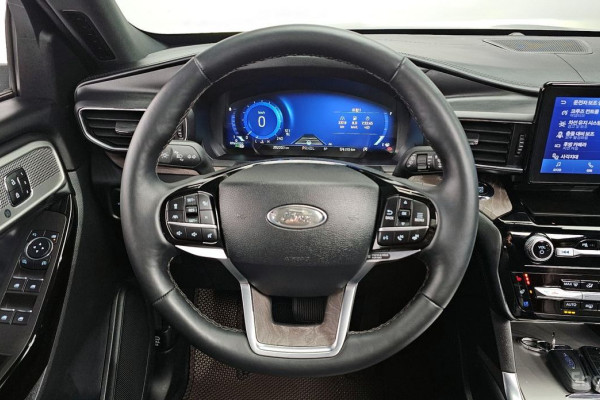 2023 Ford Explorer с пробегом 20 200 км