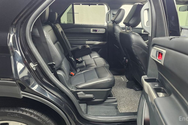 2023 Ford Explorer с пробегом 16 261 км