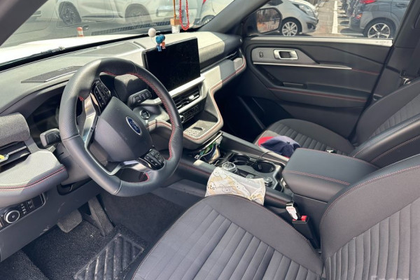 2024 Ford Explorer с пробегом 18 000 км