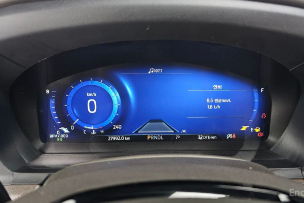 2022 Ford Explorer с пробегом 27 992 км