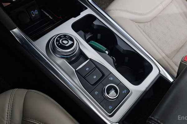 2022 Ford Explorer с пробегом 27 992 км