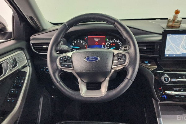 2023 Ford Explorer с пробегом 22 192 км