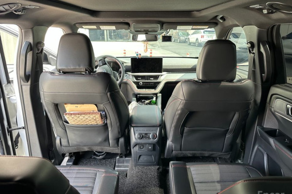 2024 Ford Explorer с пробегом 18 000 км