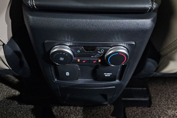 2022 Ford Explorer с пробегом 25 584 км