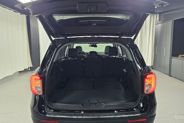 2023 Ford Explorer с пробегом 16 261 км