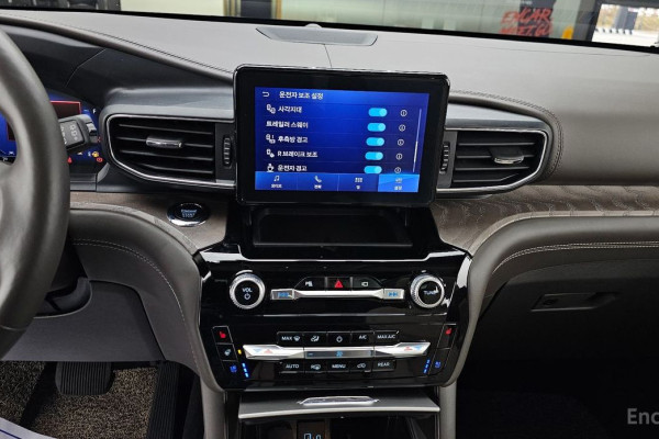 2022 Ford Explorer с пробегом 27 992 км