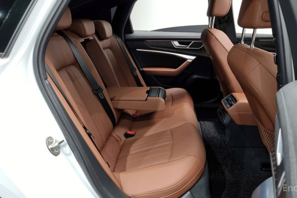 2022 Audi A6 с пробегом 30 703 км