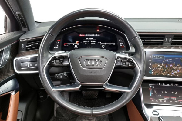 2022 Audi A6 с пробегом 30 703 км