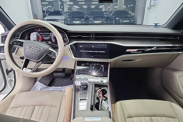 2021 Audi A6 с пробегом 72 637 км