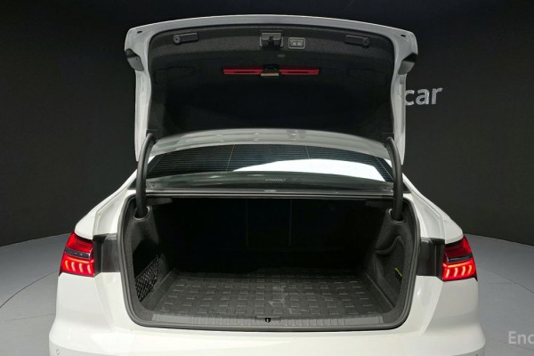 2022 Audi A6 с пробегом 59 561 км