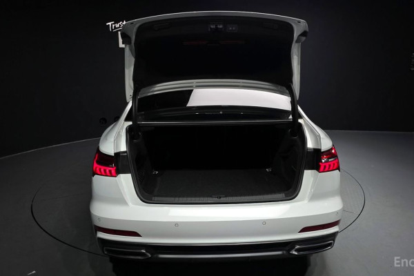 2023 Audi A6 с пробегом 19 219 км