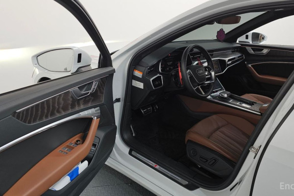 2023 Audi A6 с пробегом 25 702 км