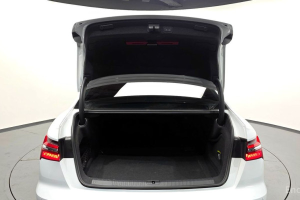 2023 Audi A6 с пробегом 45 618 км