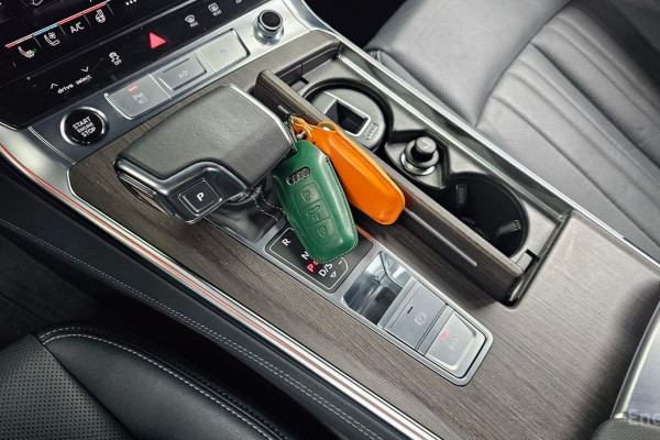 2023 Audi A6 с пробегом 70 711 км