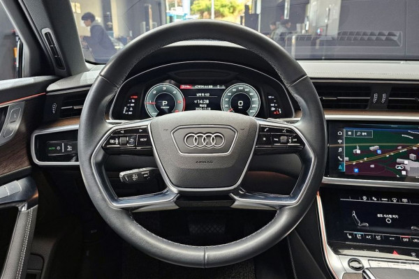 2022 Audi A6 с пробегом 44 406 км