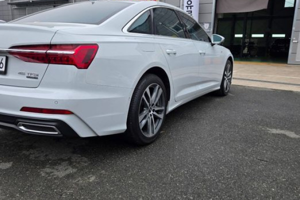 2022 Audi A6 с пробегом 46 000 км