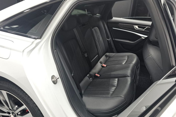 2023 Audi A6 с пробегом 30 583 км