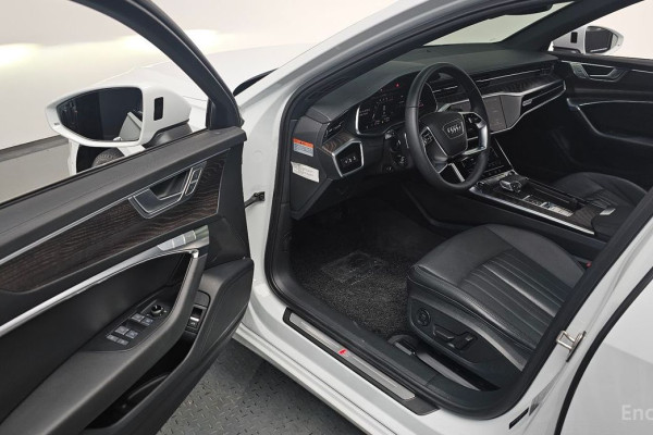 2023 Audi A6 с пробегом 30 583 км