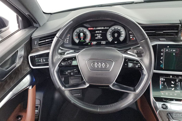 2022 Audi A6 с пробегом 81 066 км