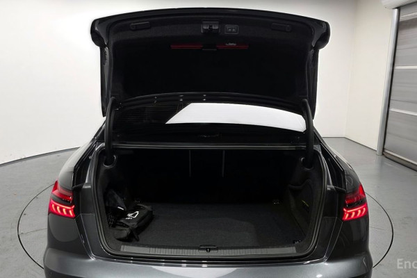 2025 Audi A6 с пробегом 8 957 км