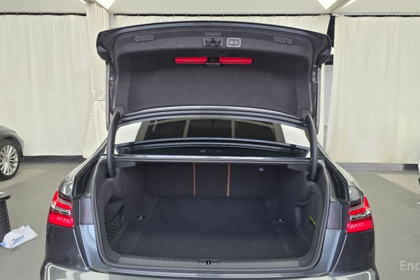 2023 Audi A6 с пробегом 33 695 км