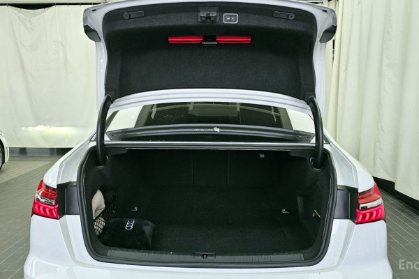 2021 Audi A6 с пробегом 95 092 км