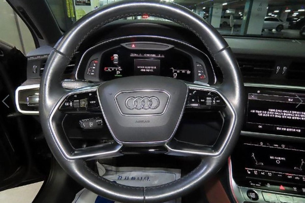 2022 Audi A6 с пробегом 42 955 км