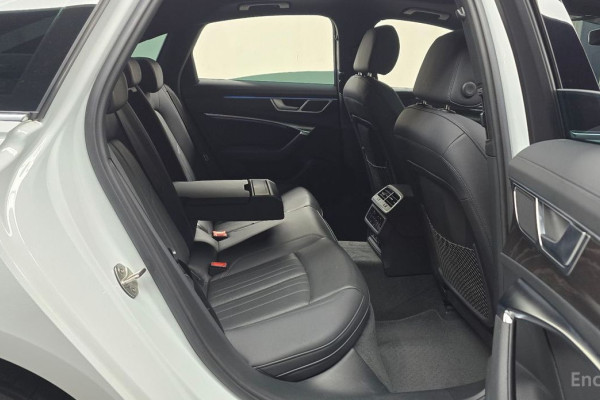 2023 Audi A6 с пробегом 28 220 км