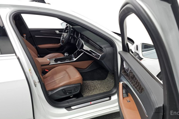 2021 Audi A6 с пробегом 64 057 км