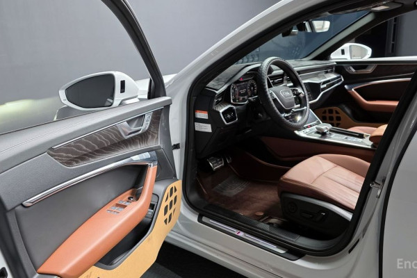 2023 Audi A6 с пробегом 17 198 км