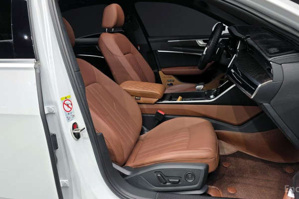 2023 Audi A6 с пробегом 17 198 км