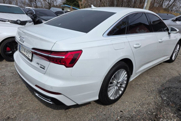 2021 Audi A6 с пробегом 42 102 км