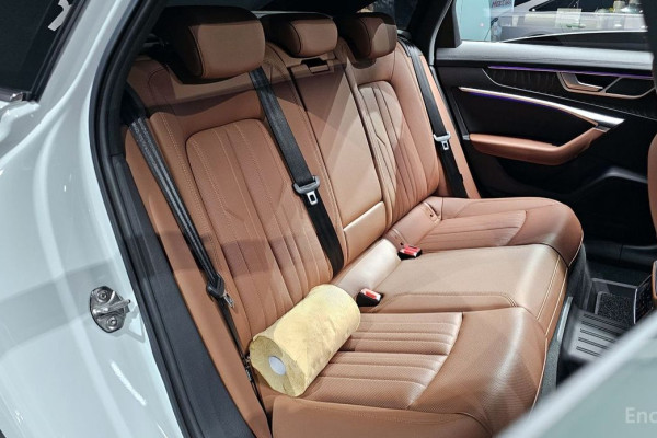 2023 Audi A6 с пробегом 27 092 км