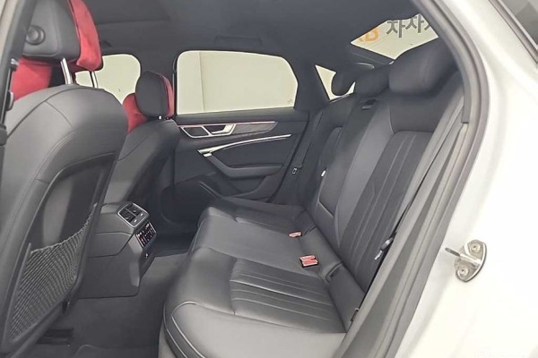 2021 Audi A6 с пробегом 75 595 км