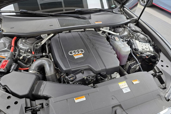 2022 Audi A6 с пробегом 49 282 км