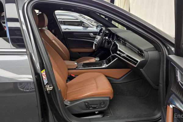 2022 Audi A6 с пробегом 49 282 км