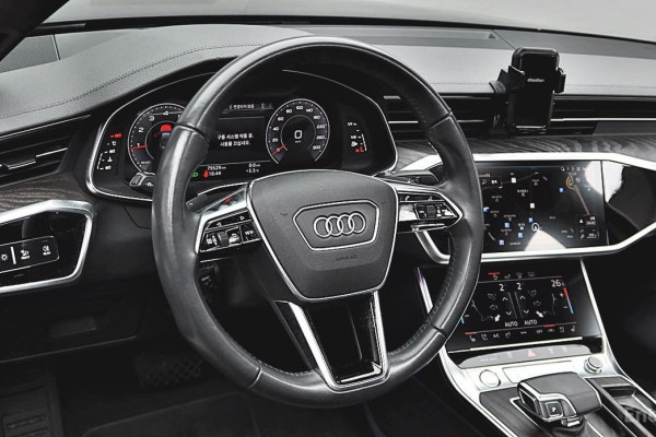 2020 Audi A6 с пробегом 79 614 км