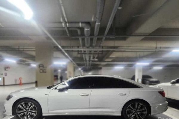 2022 Audi A6 с пробегом 44 980 км