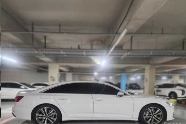 2022 Audi A6 с пробегом 44 980 км
