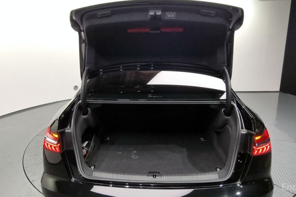 2020 Audi A6 с пробегом 88 995 км