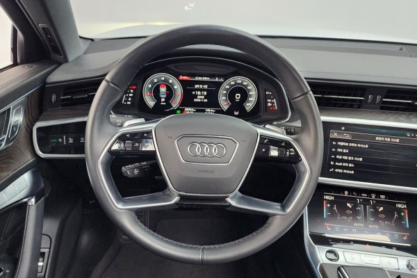 2023 Audi A6 с пробегом 86 054 км