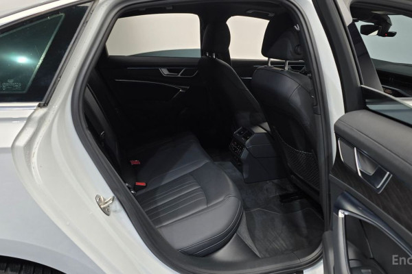 2022 Audi A6 с пробегом 70 078 км