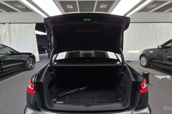 2022 Audi A6 с пробегом 49 282 км