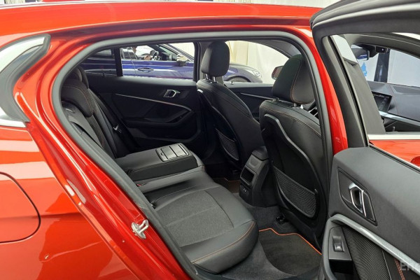 2021 BMW 1 серии с пробегом 75 003 км